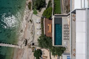 Elysian Shores Beachfront Villa - Image 2