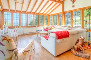 Greenhill Cottage Sea Views with Thatched Charm - Image 3