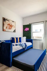 2BR Luxury Getaway | Mins to Beach + Arcade&Games - Image 3