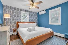 2Blocks 2Beach | Free Coffee | Linens+Towels | AC - Image 4