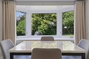 A List Heights: Modern Home - Image 5