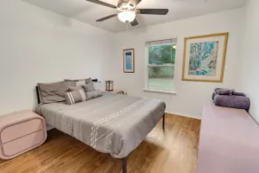 Cozy Hideaway 2 BR under 2 miles to airport. - Image 3