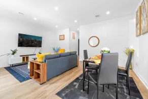 Cozy Modern 3BR Houston Townhome - Image 5