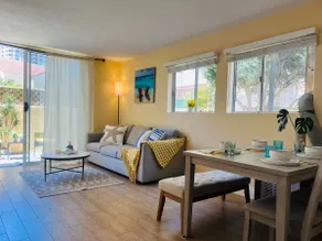 UCSD Urban Life | Furnished Apt near Campus & Mall - Image 2