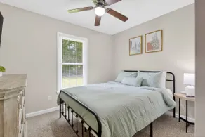 King Bed • Minutes to Fort Bragg & i95 • Patio - Image 5