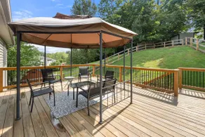 Happy Haven | Near Cincinnati & Ark | Fenced Yard - Image 2