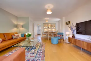 Stylish luxury on edge of Cambridge Free Parking Pass the Keys - Image 3