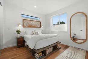 Stylish Coach House in Walkable Proctor District - Image 4