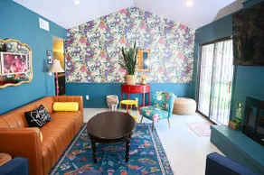 Blush & Roar: 3 Bedroom, 6 Beds, 2 Bath, Pets ok. - Image 2
