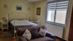 Beautiful self-contained accommodation 15 minutes from the center of Dijon - Image 3