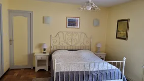 Beautiful self-contained accommodation 15 minutes from the center of Dijon - Image 4