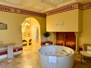 Roma Antiqua – Romantic Stay in the Heart of Dinan - Image 3
