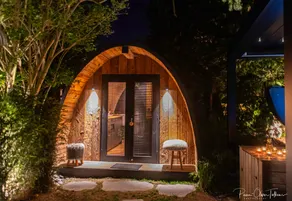 Luxury Cabin: Nordic Jacuzzi & Sauna in Waterloo - Image 2