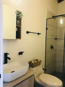 Centrally located apartment - close to the airport. - Image 5