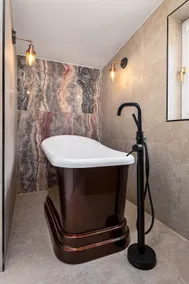 The Macdui Master Suite at Munro Guest House - Image 3
