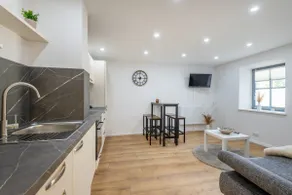 Easy City Apartments - Image 5