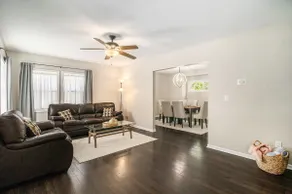 Beautiful updated 3BR Home near ProMedica/ UToledo - Image 3