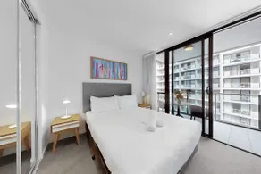 1BR PVTE Apt Casino Beach & Dining in Broadbeach - Image 3