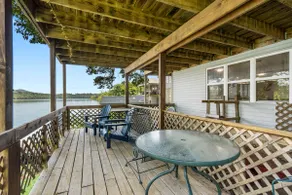 JBird's Lakeside Retreat - Image 5