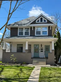 Vibrant Upstairs 2BR Unit | Porch & Walk to River - Image 2
