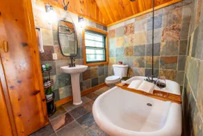 Cabernet Chalet~ Sauna~Wine Barn - Image 3