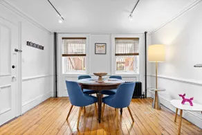 Brownstone Apt DownTown min Grove & Exchange Path - Image 5