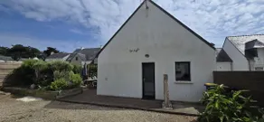 3-Bedroom Villa with Parking, Wi-Fi, 2-Minute Walk to the Beach - Image 3