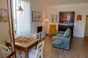 Ines Lake Garden - with private parking & garden - Image 5