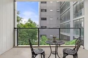 Enfield 3BR With 2 Free Parking | Near To Train - Image 2