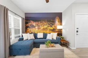 Gorgeous 4 Bedroom condo! - Image 4