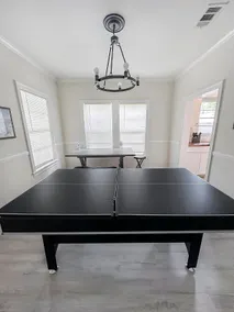Hot Tub-Game Room-Breakfast -Fenced-Walk to Beach - Image 3