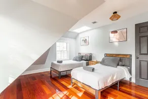 Spacious 7-Bedroom Home Near Branch Brook Park - Image 3