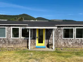 Beachside Bungalow I Wake to Waves I Oceanfront - Image 3