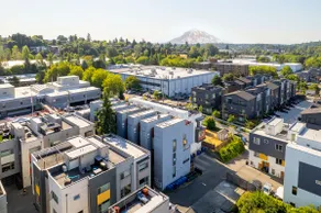 Mt Rainier View, Rooftop, Light Rail, 2BR Townhome - Image 2