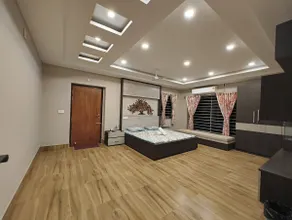 Luxurious Villa with 3 AC Bedroom & Free Parking ! - Image 4