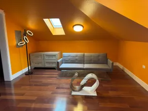 Modern Top-Floor Getaway, large deck for Relaxing - Image 2