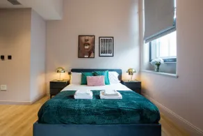 Chic Manchester Chinatown Stay | Shops & Nightlife - Image 2
