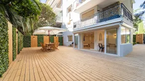 Cocoon in Cannes ***** - Image 5