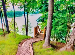 4 BDRM Lake House w/ Private Dock Canoes/Kayaks! - Image 2