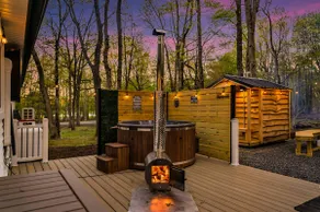 White Cabin by Lake w/Hot Tub Sauna & Game Room - Image 2