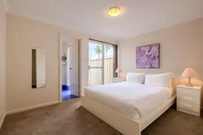 'Adrift by the Bay' 22 Albany Bayside Villas - Image 5