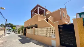 Laura and Sergio's House - Image 2