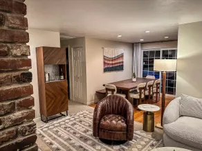 Bellevue - 10 min to lakes, parks, and downtown - Image 2