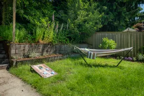 6 Min to the Space Needle + Fire Pit | Sleeps 8 - Image 5