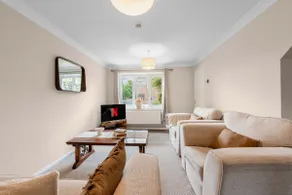 15 Mins to Sizewell C - Driveway Parking - Contractor Friendly - 2 Bedroom - Image 2