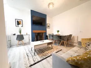 5BDR Manchester Stay | Tram Access|Free St Parking - Image 2