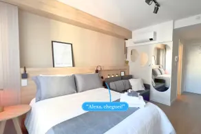 Luxury Mills + Queen + Alexa + Smart Home + Nespresso + Pool - Image 2