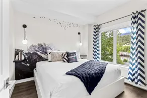 Luxe 3BR Golden Hideaway Top Floor, Balcony & BBQ - Image 2