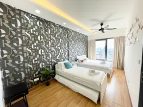 Georgetown Tropicana 218 Apartment - Image 3
