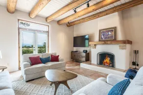 Seco Sundown: Views, Pool, Big Yard, Near Taos Ski - Image 2